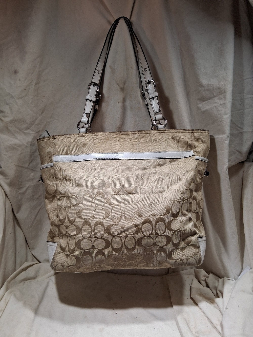 Large Pleated Coach Gallery Tote - Picture 8 of 12